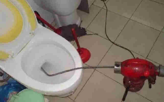 颍泉马桶通下水